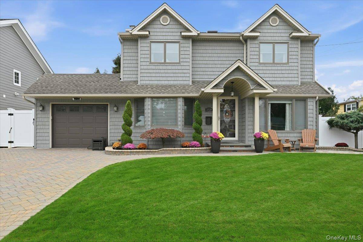 A LITTLE HOCUS POCUS AND A TOUCH OF MAGIC POTION AND WALLAH WE HAVE THE PERFECT HOME FOR YOU RIGHT HERE ON OCEAN.