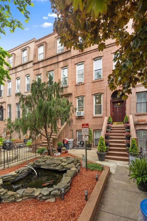 Nestled on a picturesque tree lined block in coveted Carroll Gardens, this charming townhouse presents a rare opportunity.