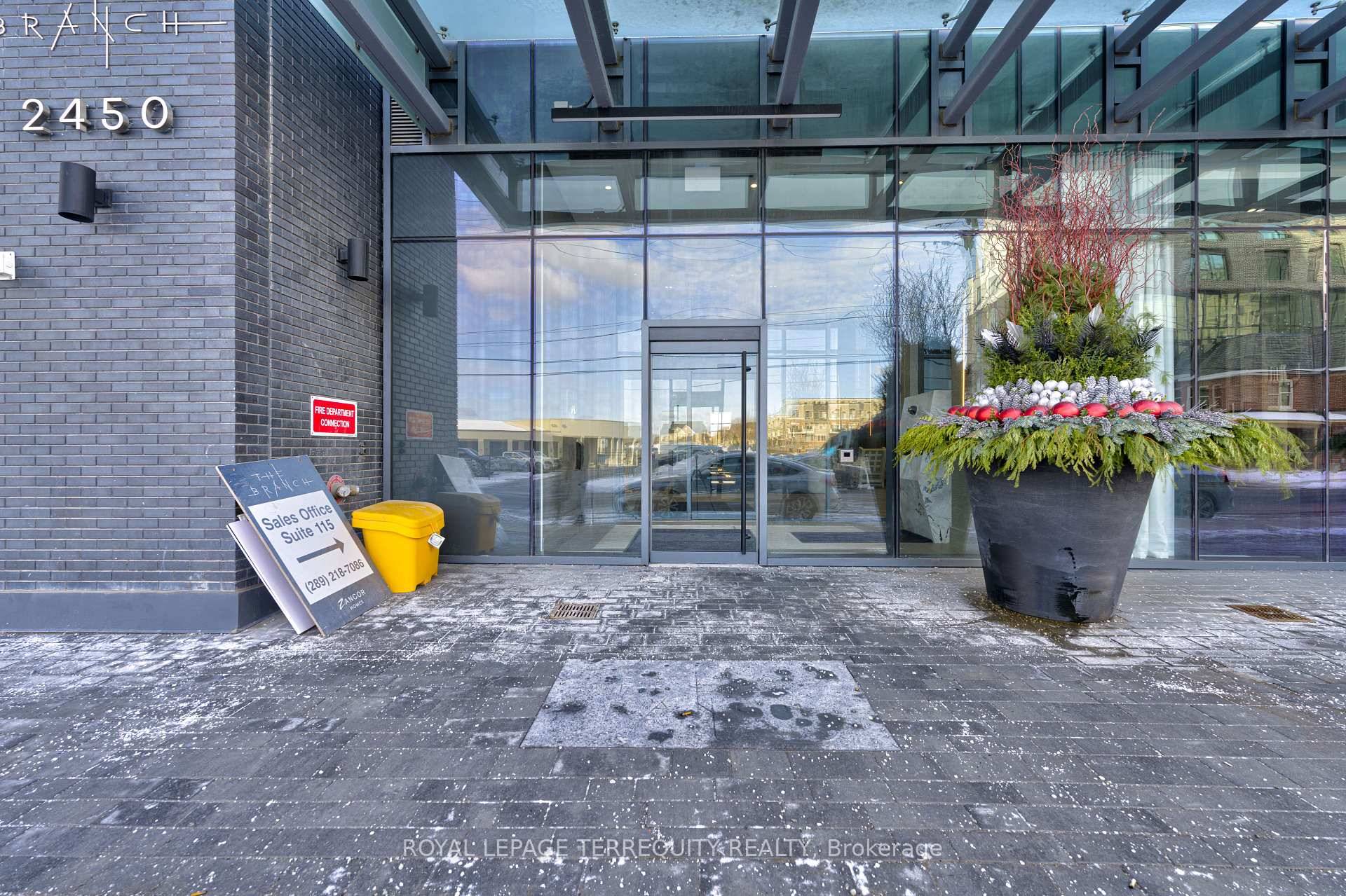 Welcome to The Branch Condos, Introducing the perfect blend of luxury and tranquility in the heart of Dundas and Bronte, this stunning Cedar model, a 2 bedroom, 2 bathroom residence, ...