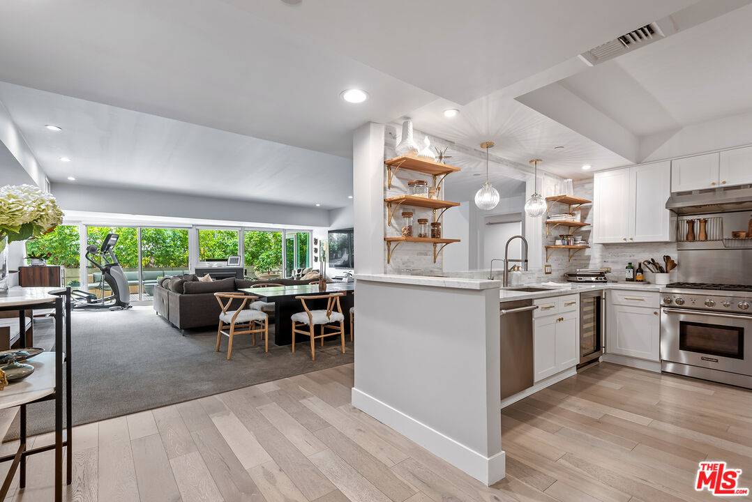 13600 Marina Pointe Dr 2BR Marina Del Rey La