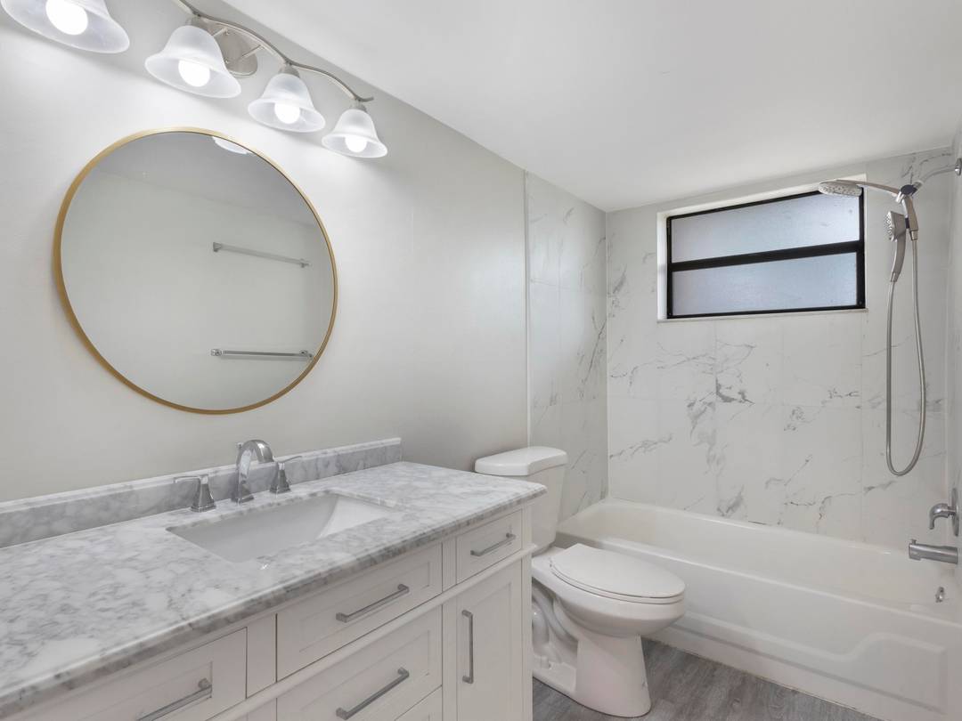 Hidden Gem in Lucerne Lakes.