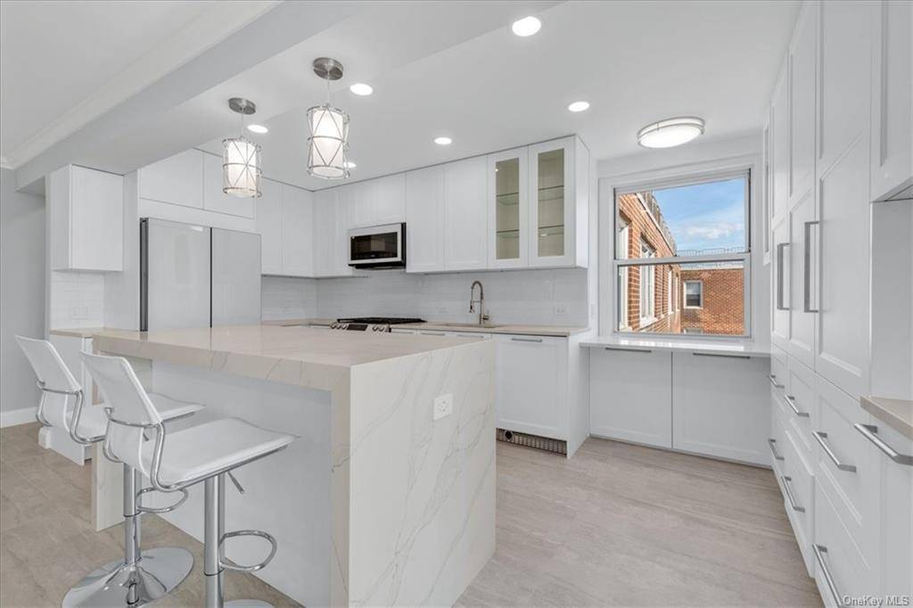 Stunning Views, Terrace, And A Washer amp ; Dryer In The Unit !