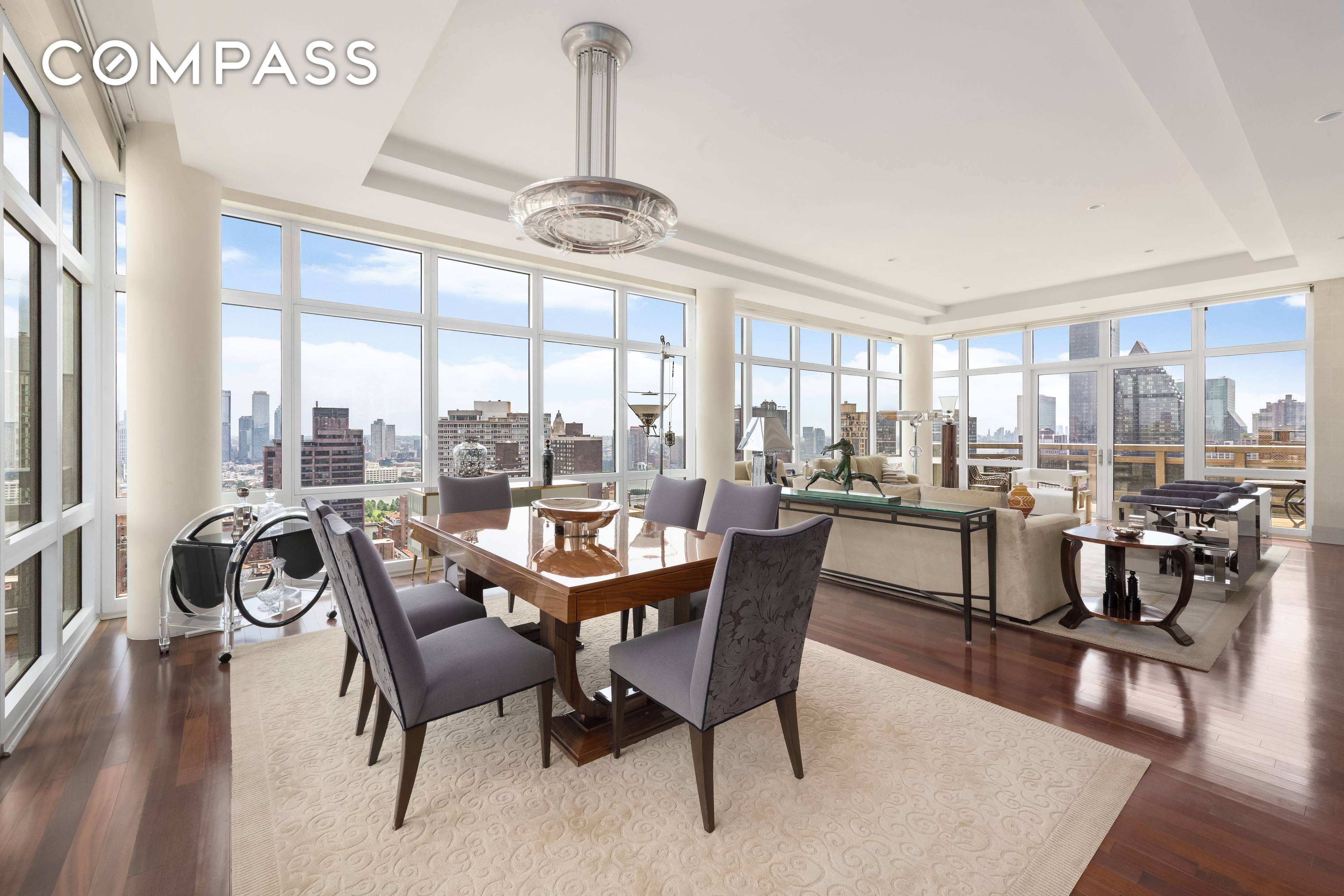 Panoramic Elegance Above Midtown 300 East 55th Street, Penthouse C This is what owning all exposures looks like.