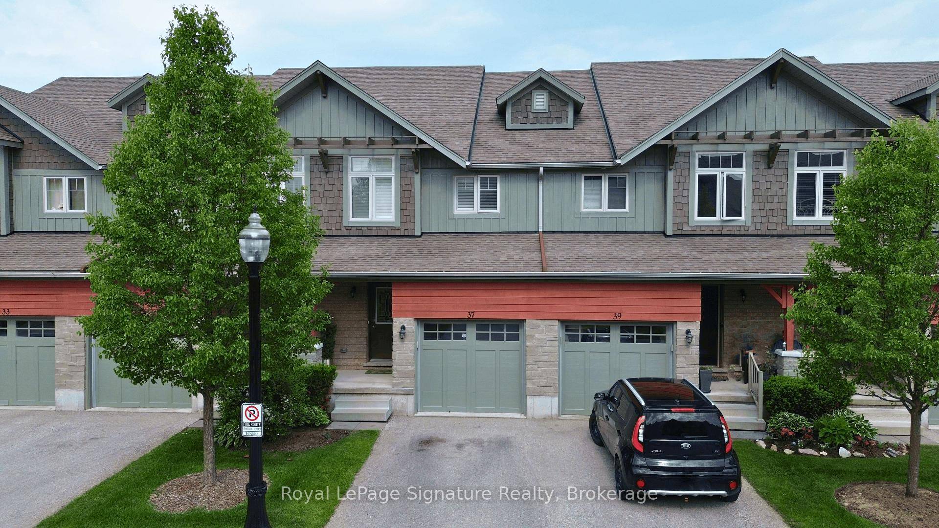 Discover unmatched value in Silver Glen Preserve, one of Collingwoods most sought after communities.