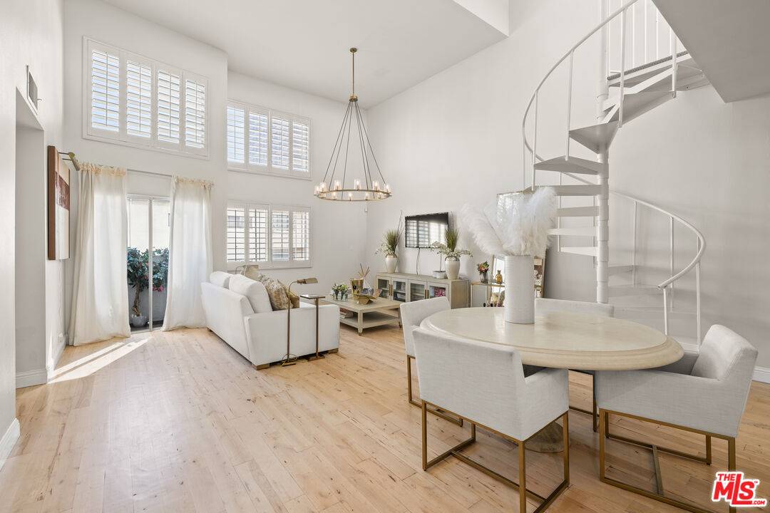 11822   Goshen Ave 2BR Brentwood La