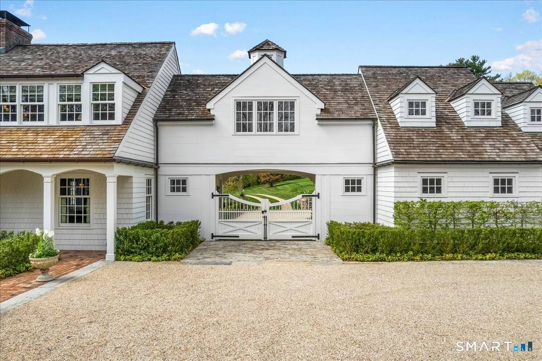 Welcome to 372 Brushy Ridge Road in the picturesque town of New Canaan, CT.