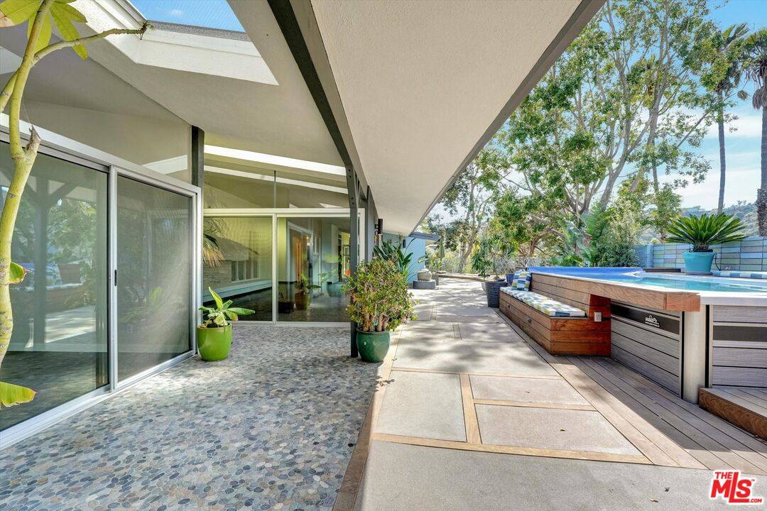 2755   Carmar Dr 4BR Hollywood Hills East La