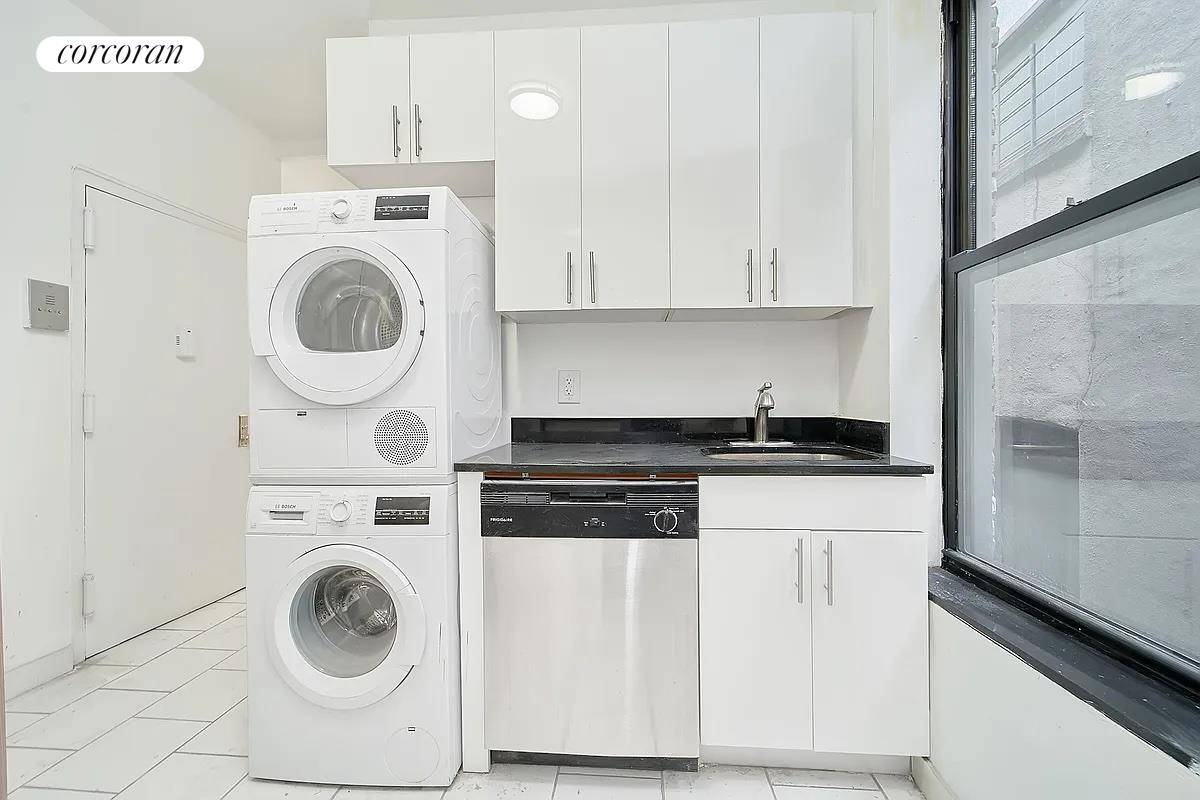 Renovated Three Bedroom One Bathroom with Washer Dryer !
