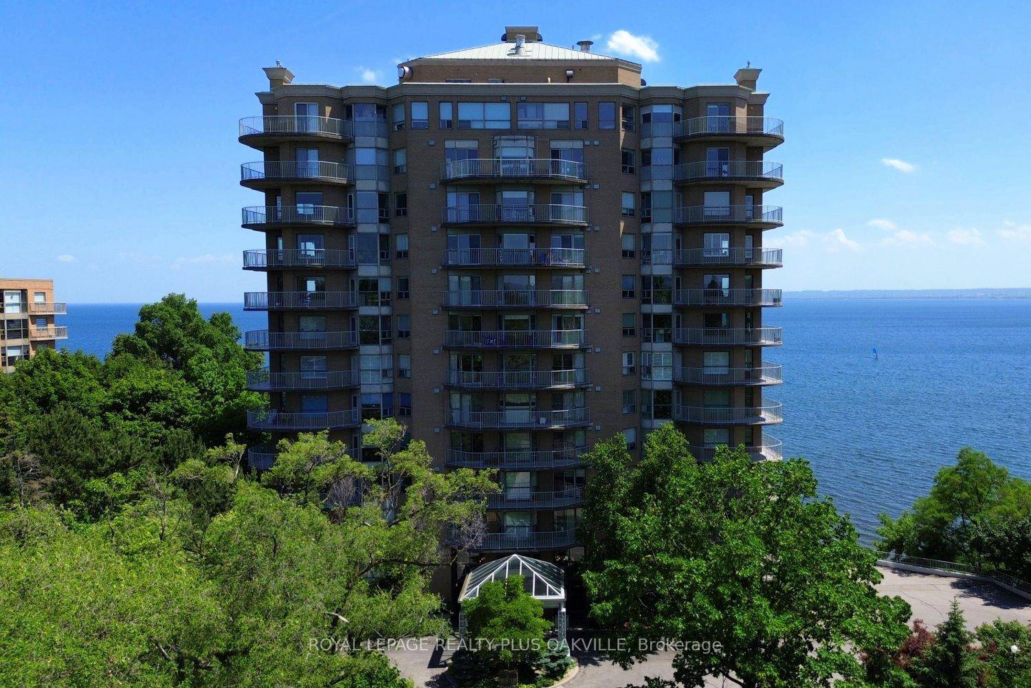 Welcome to a serene and comfortable lifestyle in this beautifully maintained lakefront condominium an ideal home for those seeking ease, elegance, and community.