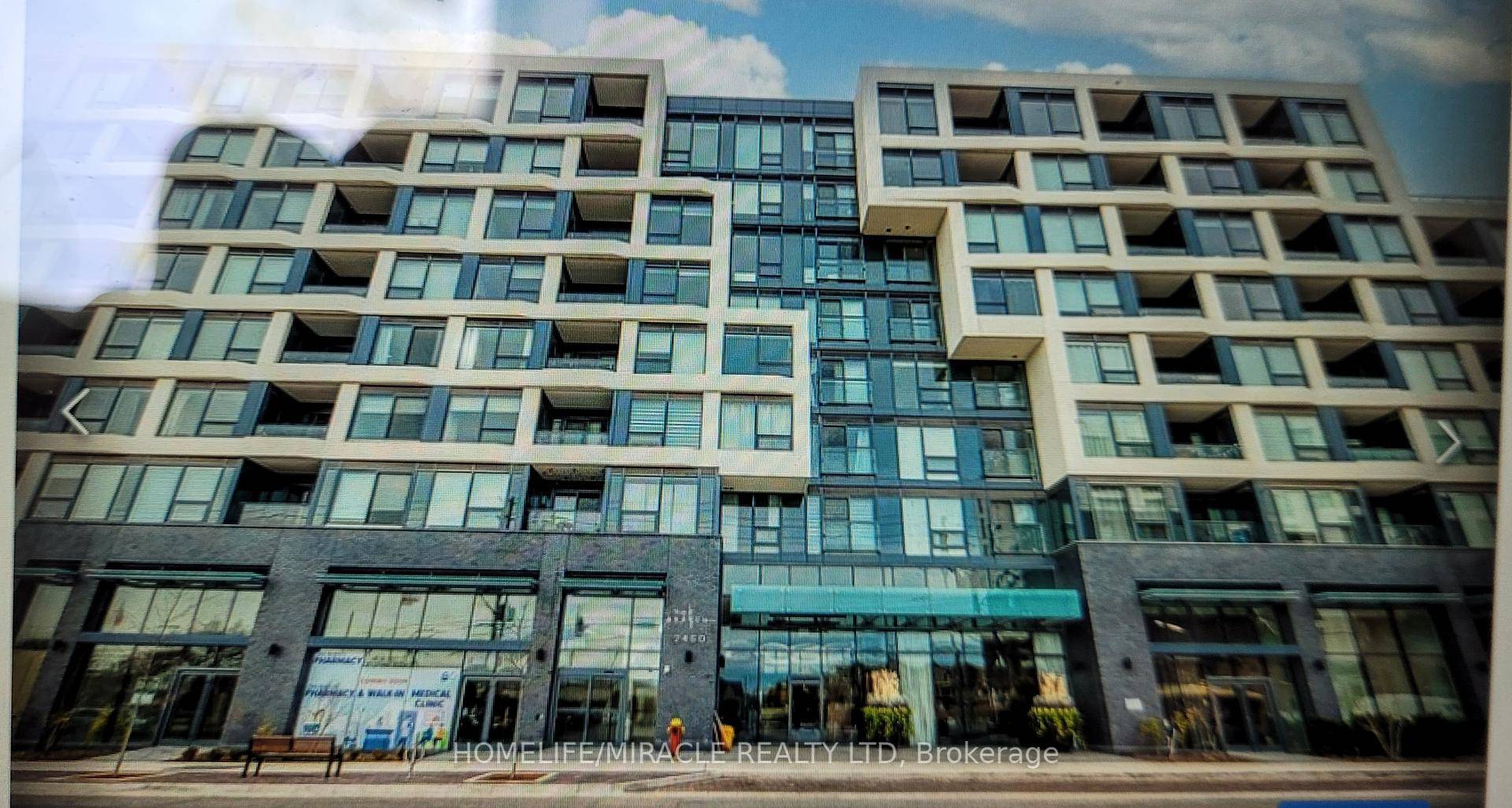 Seize the opportunity to own this stunning 1 bedroom condo that's priced to sell fast in the prestigious neighbourhood of Oakville located in the highly sought after Branch Condos.