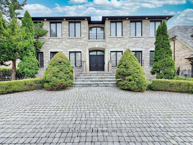 A Very Bright Spacious Home On Prestigious Arjay Cres.