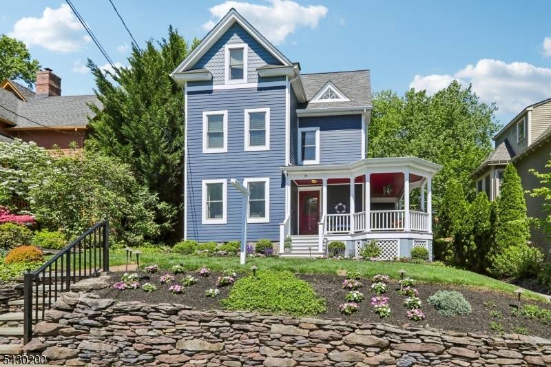 PRIME MADISON LOCATION ! !