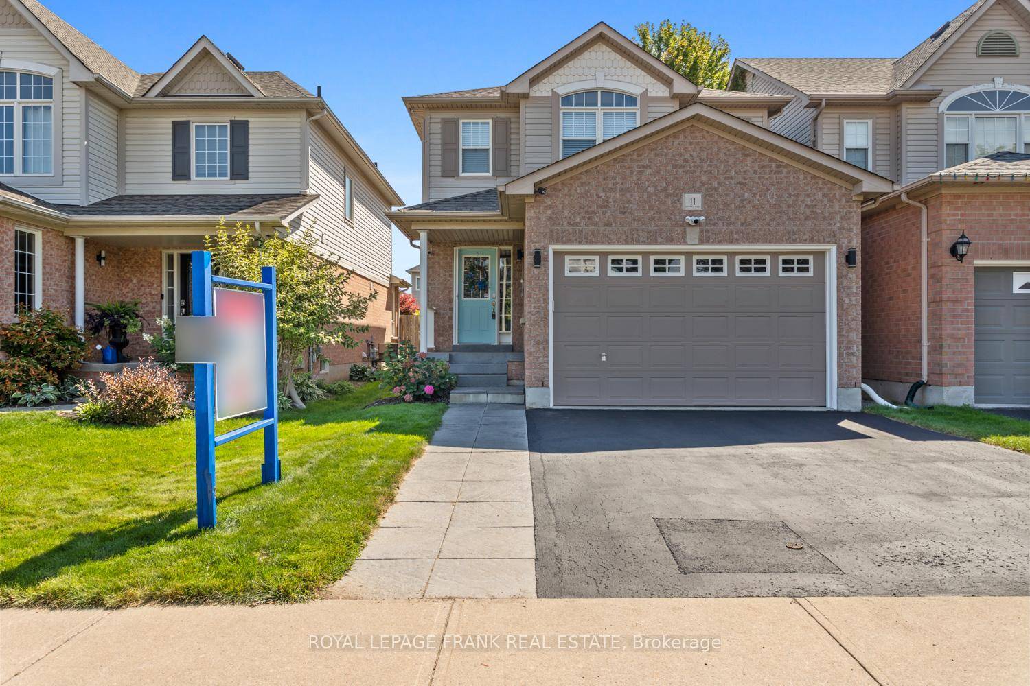 Prime Courtice Family Home 3 Bedrooms, 4 Baths !