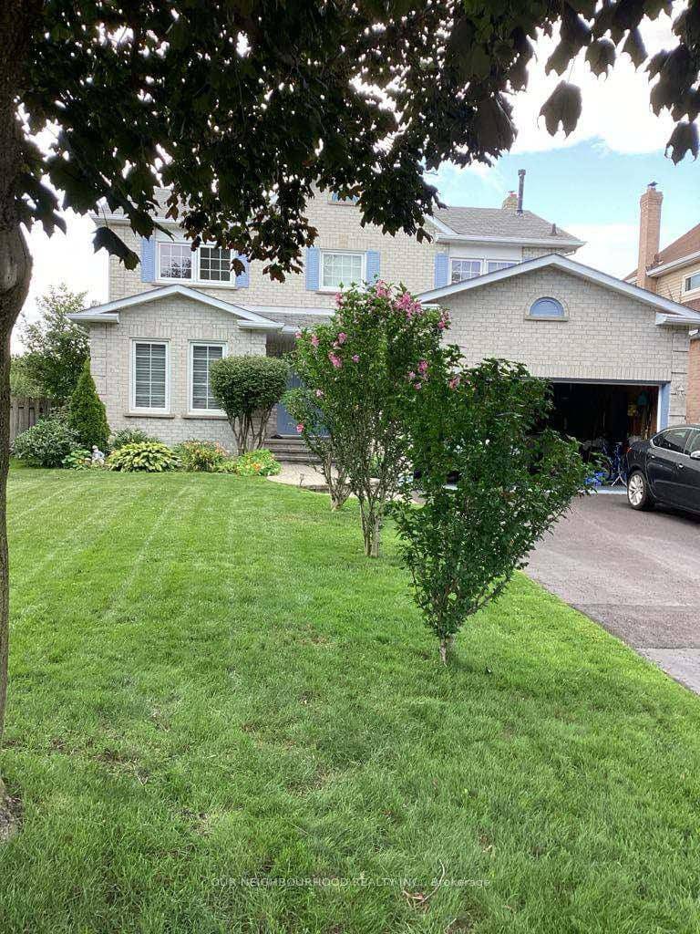 Meticulously maintained 4 Bedroom family home nestled on a desired friendly court.