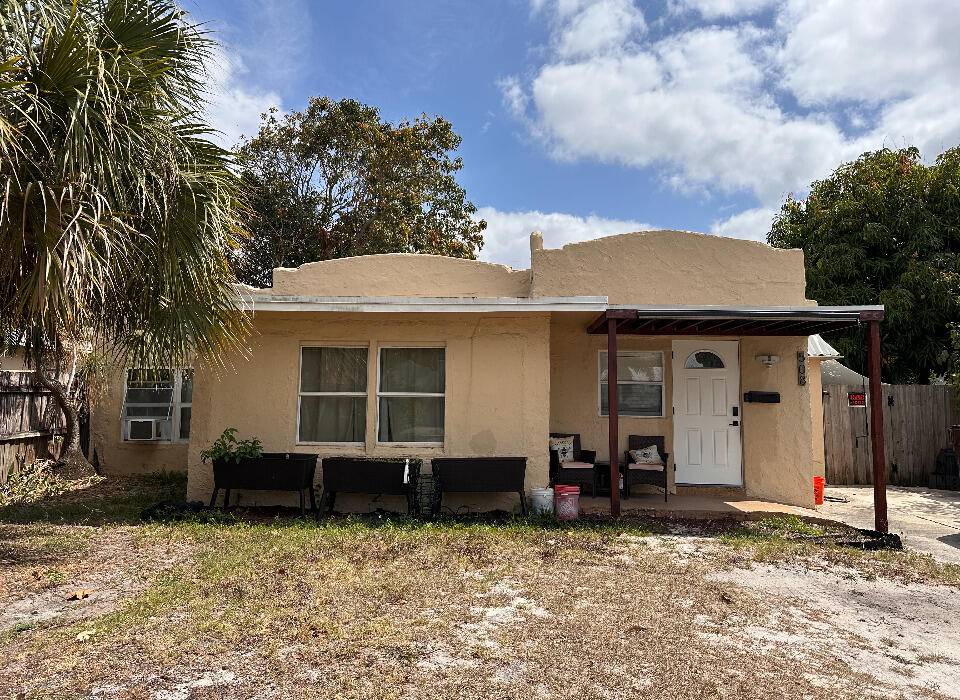 2 1 HAS FULL REMODELED KITCHEN WITH GRANITE SS APPLIANCES.