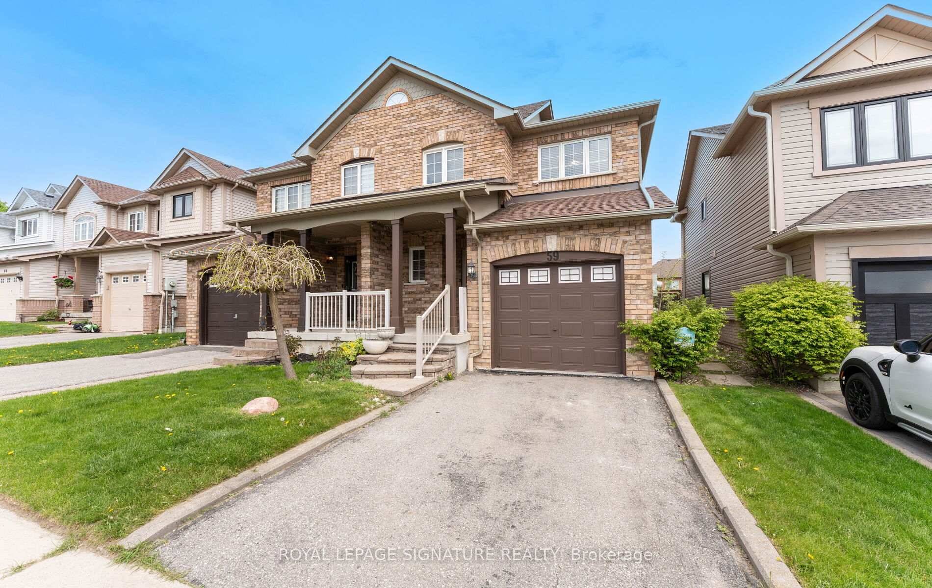 Welcome to this beautifully maintained semi detached home nestled in the sought after Pringle Creek community of Whitby.
