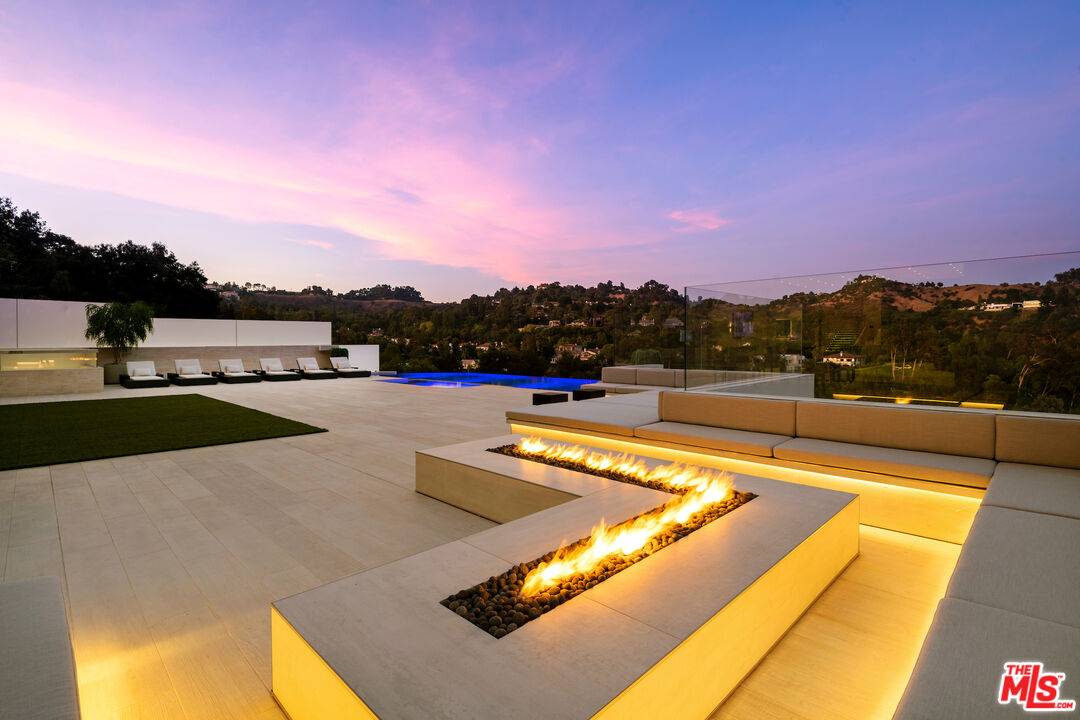 2620 Wallingford Dr Beverly Hills LA