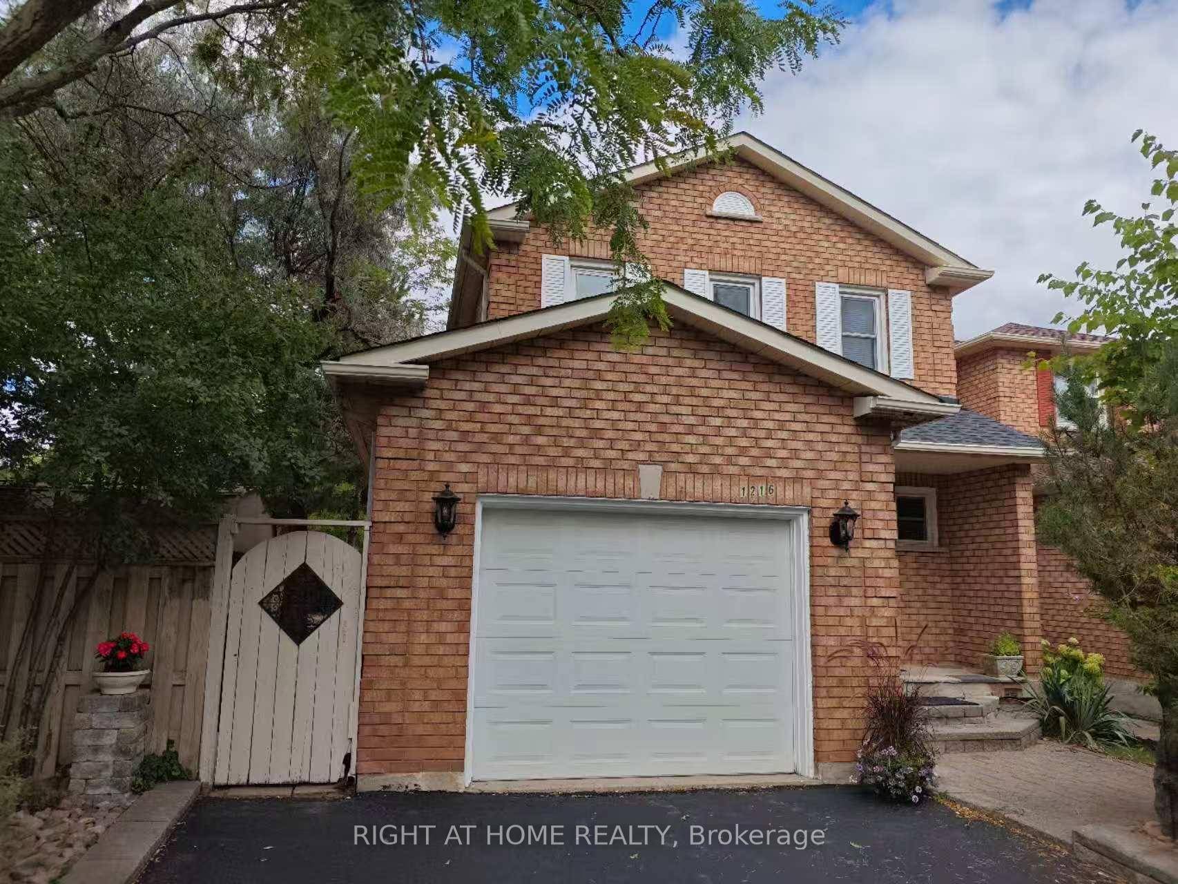 Located in The Sought After Glen Abbey Community.