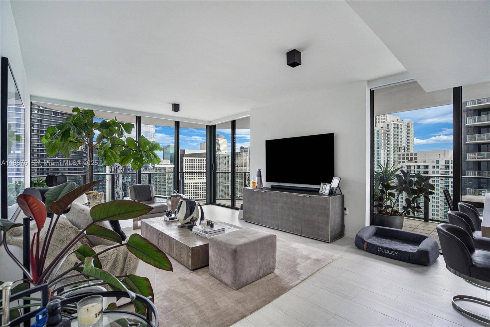 Experience luxury living in Brickell's newest icon, Brickell Flatiron, by renowned developer Ugo Colombo.