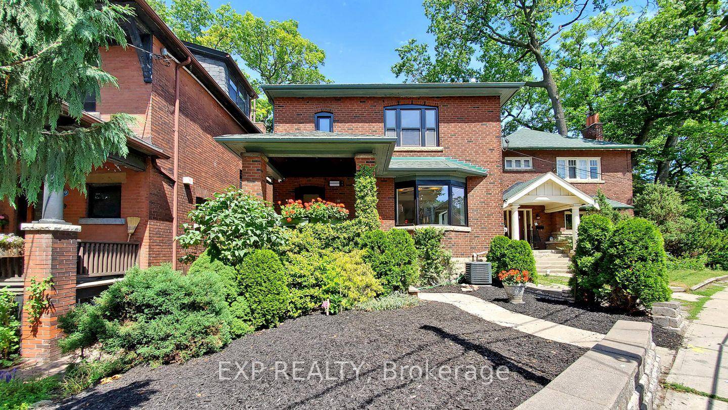 Welcome to this beautifully renovated, upscale 2 bedroom upper unit in a quiet, detached family home, perfectly situated in one of Toronto's most sought after neighbourhoods.