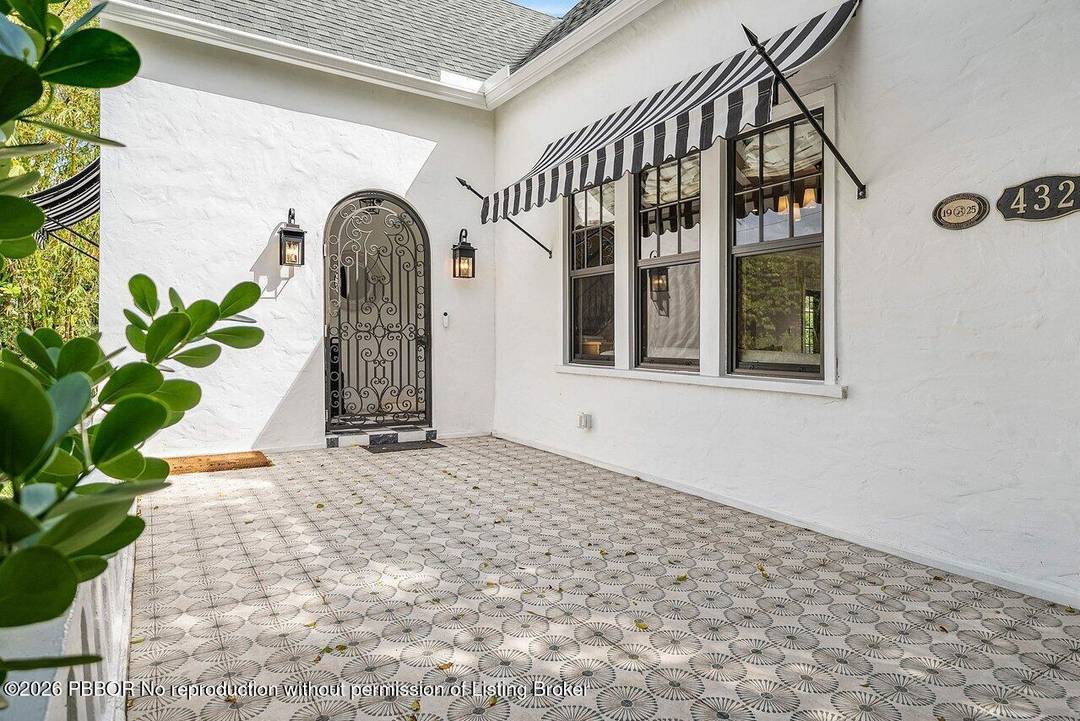 Discover a rare opportunity in West Palm Beach's sought after Northwood neighborhood.