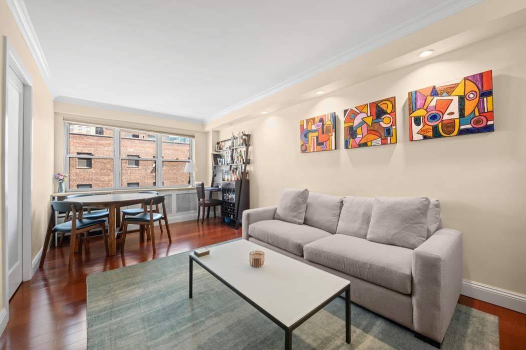 Discover Modern Elegance at 166 East 35th Street.