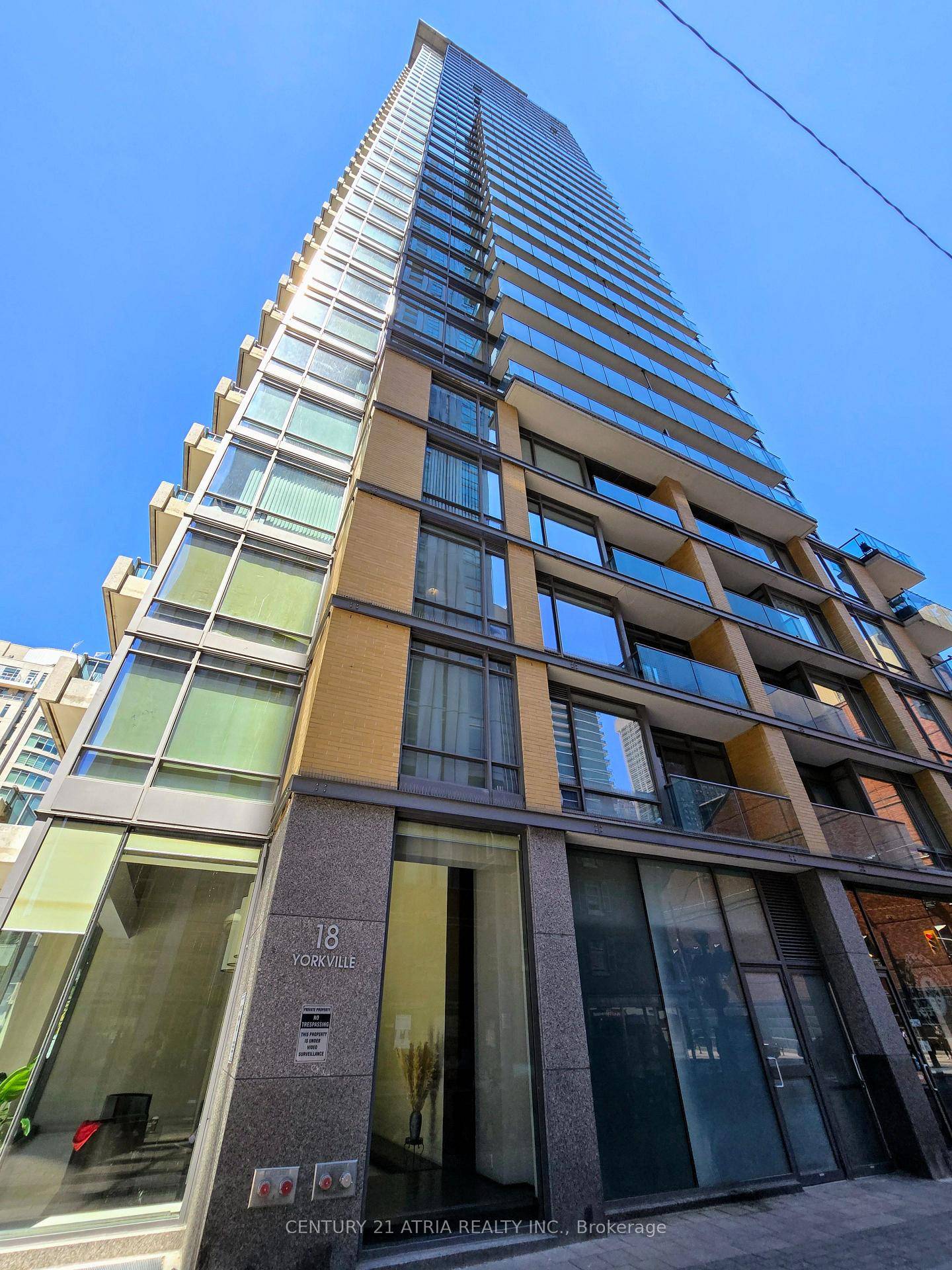 Luxury Living in the Heart of Yorkville 18 Yorkville Ave, Suite 3103.