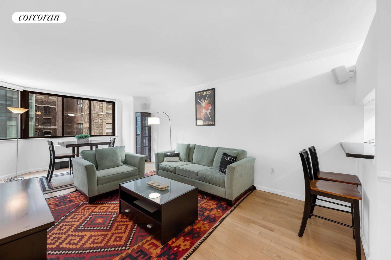 Immaculate 1 bedroom at the Gramercy Place Condominium.