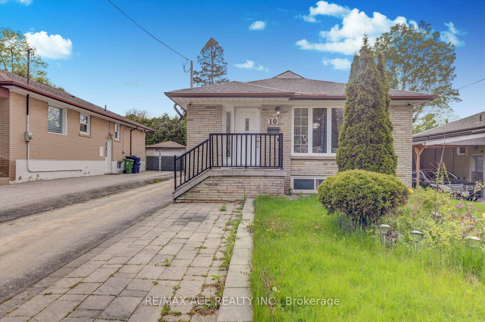 Exceptional Opportunity in the Highly Sought After Woburn Community !