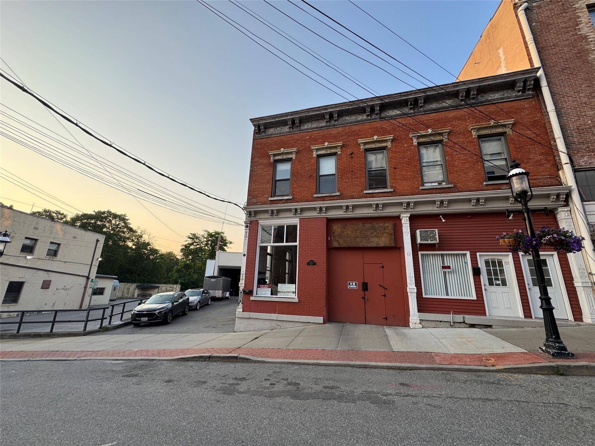 Tons of potential in this mixed used commercial building located in the heart of downtown Ossining.