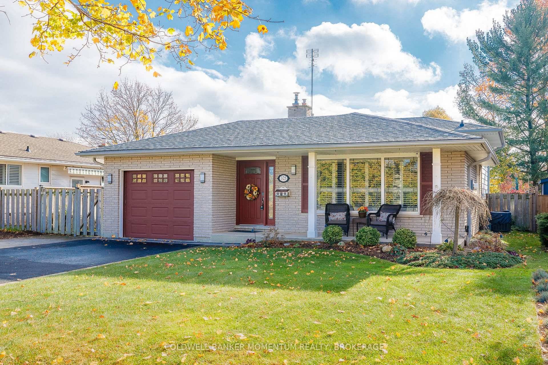 This impeccably maintained back split is located in the highly sought after area with close proximity to the beach, shopping, transit, and quick highway access.