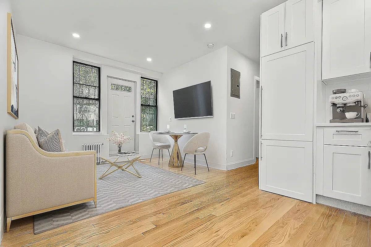 Best block in Kips Bay TWO BED TWO BATH WITH HUGE OUTDOOR SPACEReach out for virtual tour amp ; photos of exact apartment !