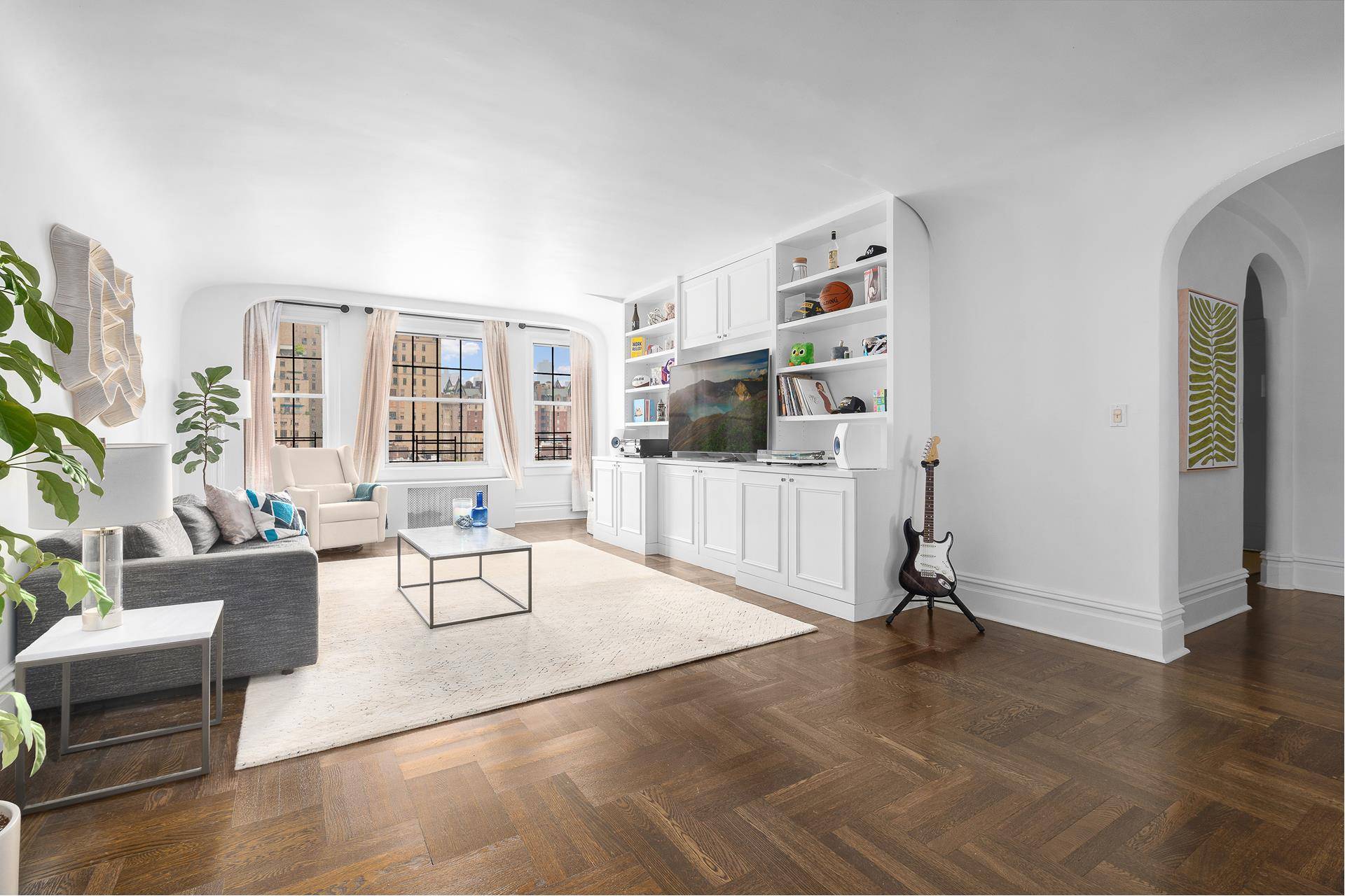 Enter into the timeless allure of this exquisite Rosario Candela Classic Six apartment, located on the prime Upper West Side.