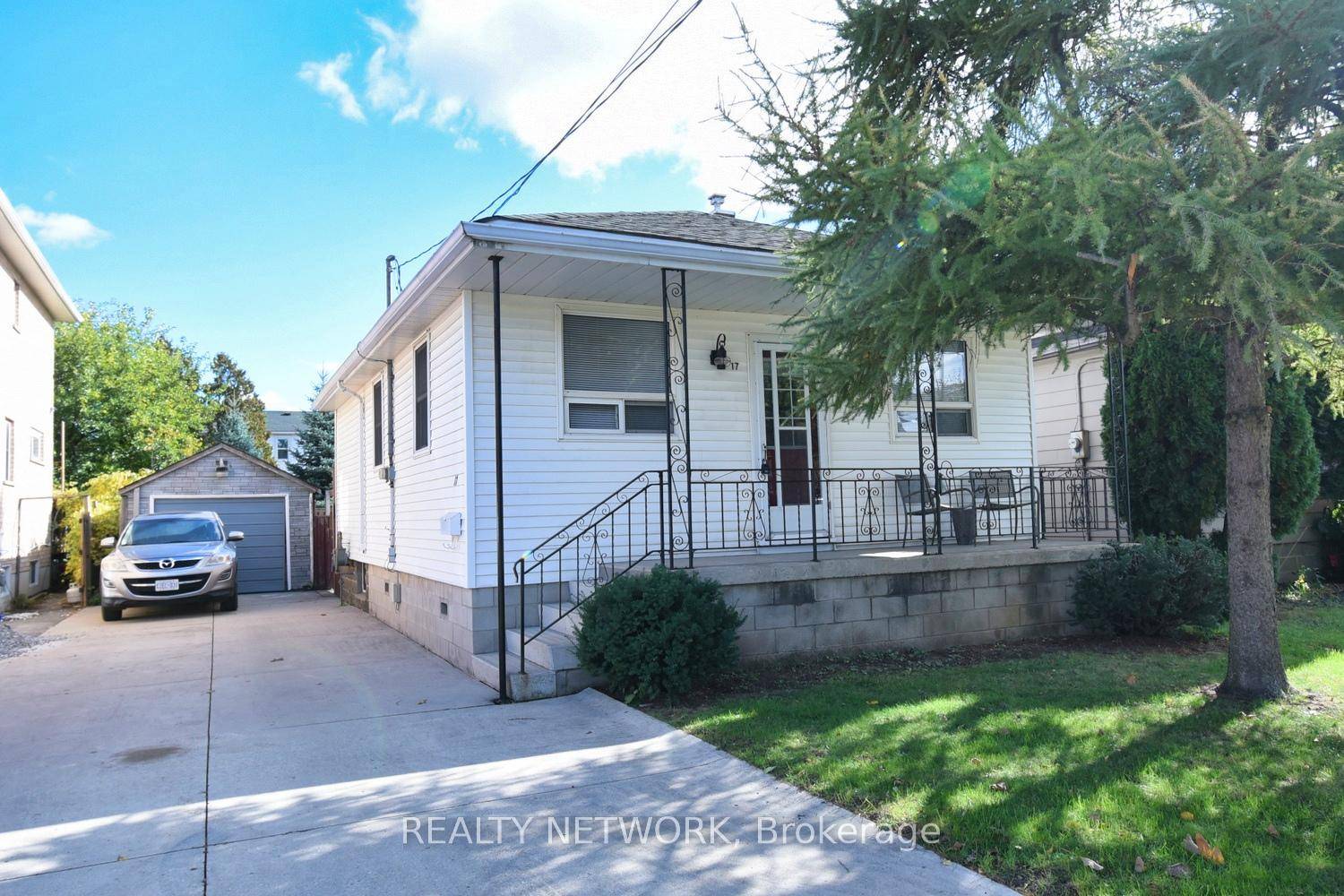 Beautifully updated bungalow including main floor carpet amp ; freshly paint throughout.