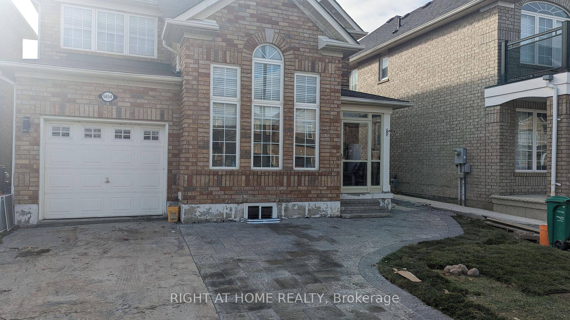 Legal Basement Apartment Finished and Certified by City of Mississauga.