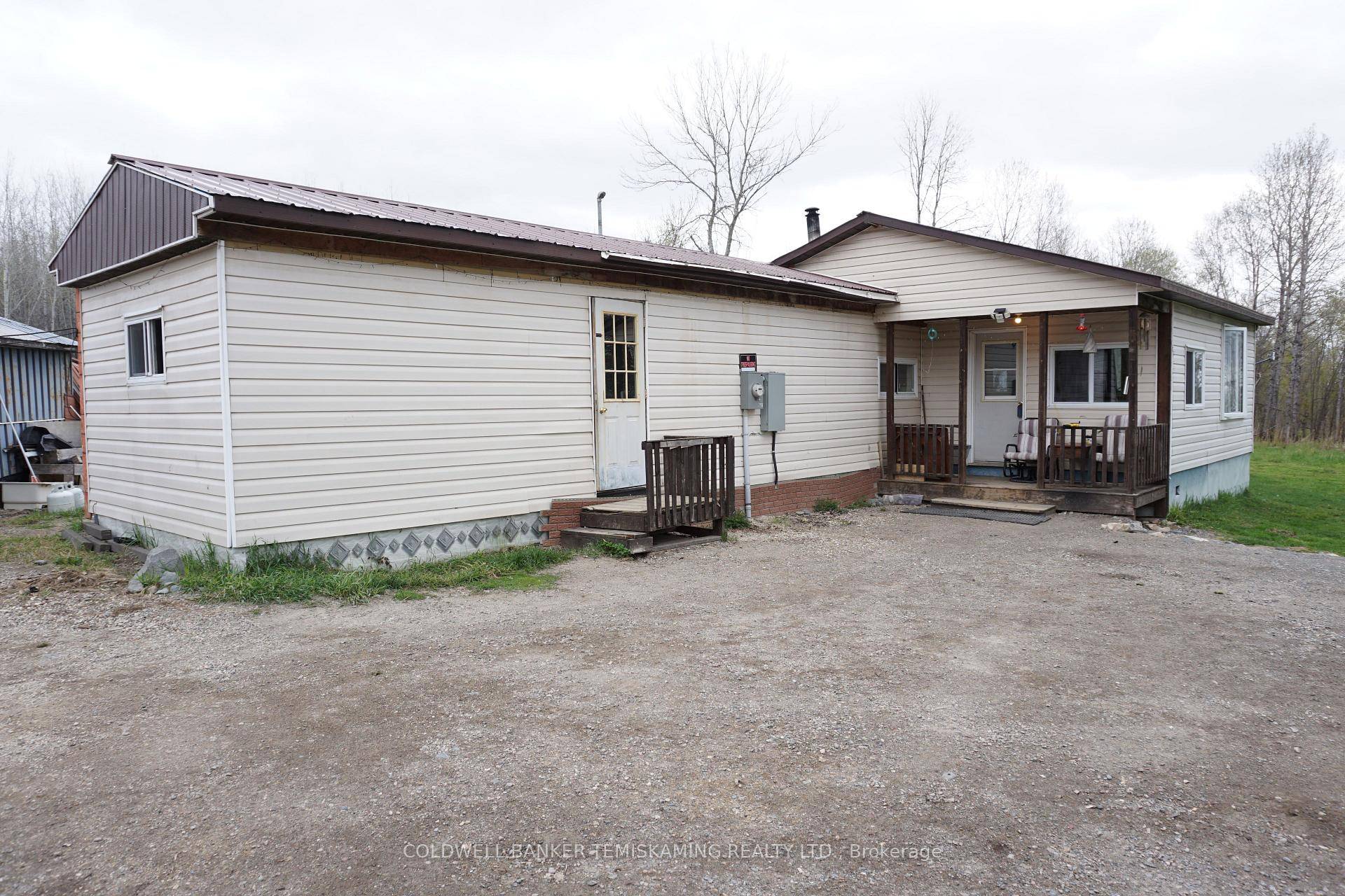 50 ACRES IN UNORGANIZED PENSE TOWNSHIP ON A YEAR ROUND ROAD WITH HYDRO.