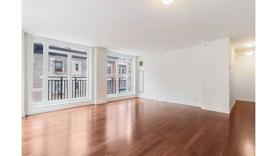 Elegant 2 bedrooms, 2. 5 baths unit at 45 Park Avenue condominium.