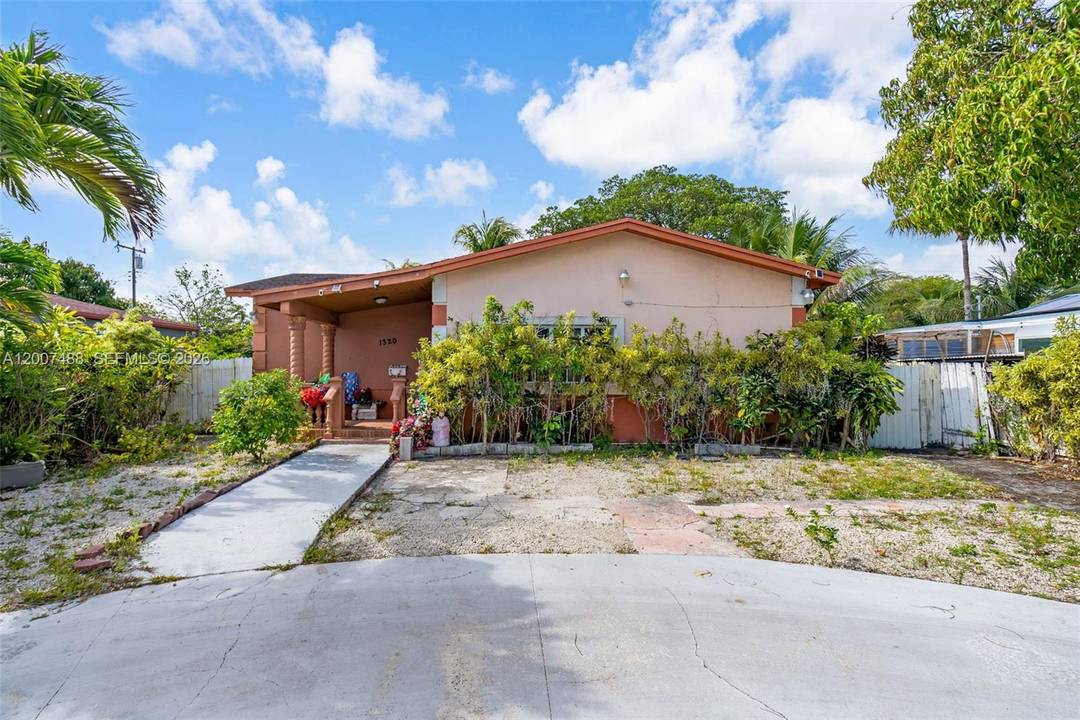 Opportunity knocks in North Miami !