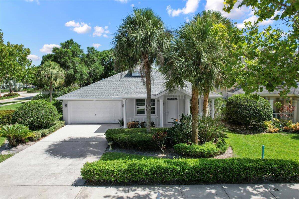 Completely renovated 4 bed, 2 bath home in the heart of Jupiter !