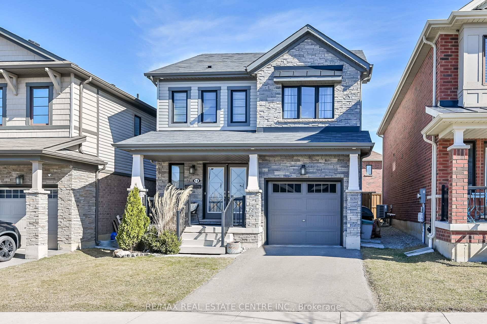 Welcome to 18 Scarletwood Streetan upgraded 3 bedroom, 2.