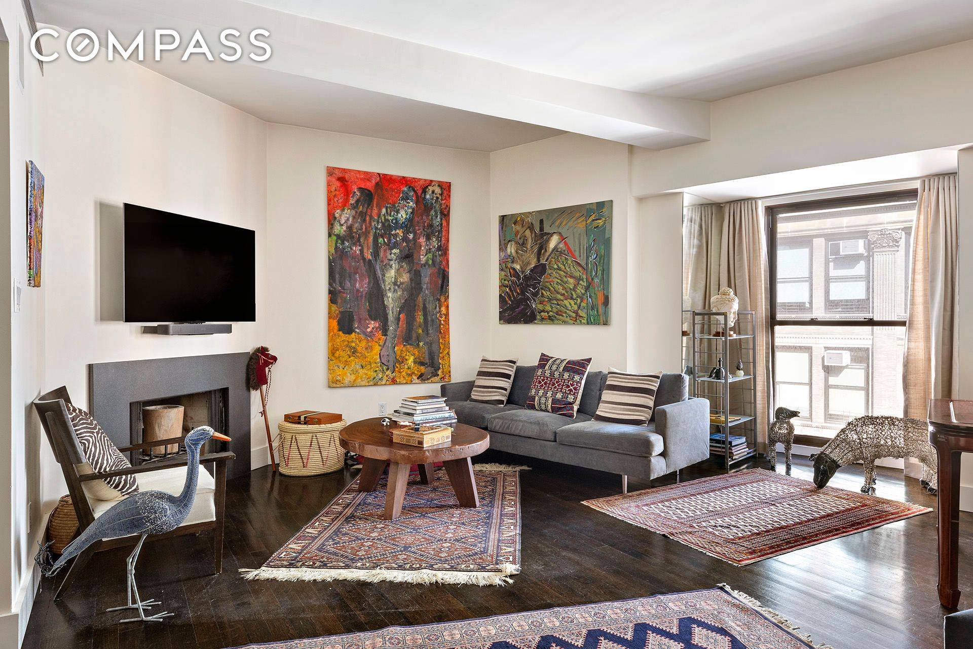 Presenting 889 Broadway, PHA, a corner loft with the lowest monthlies of any true two bedroom in Flatiron.