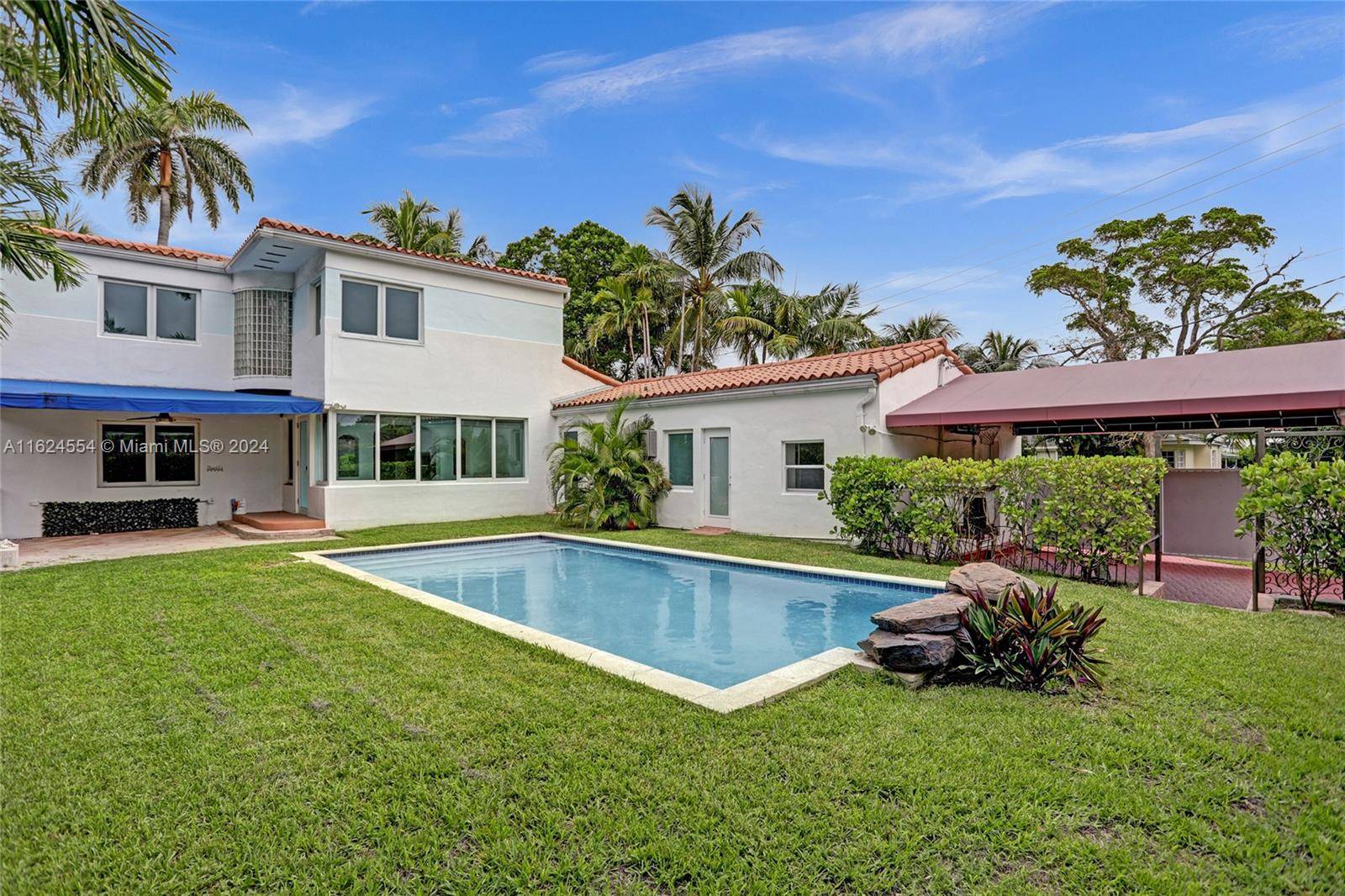 Discover this stunning 6 bedroom residence in the heart of Miami Beach, featuring 5 full bathrooms and 2 half bathrooms.