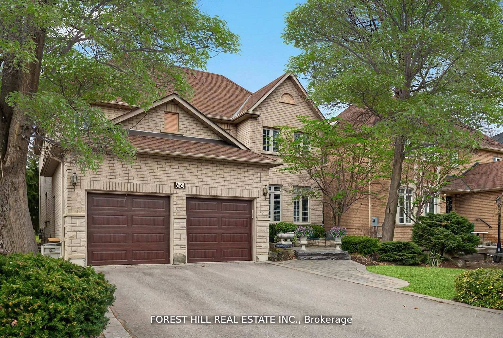 Located in the prestigious Uplands community of Vaughan, this spacious 5 1 bed, 5 bath home offers the perfect blend of comfort, functionality, and style.