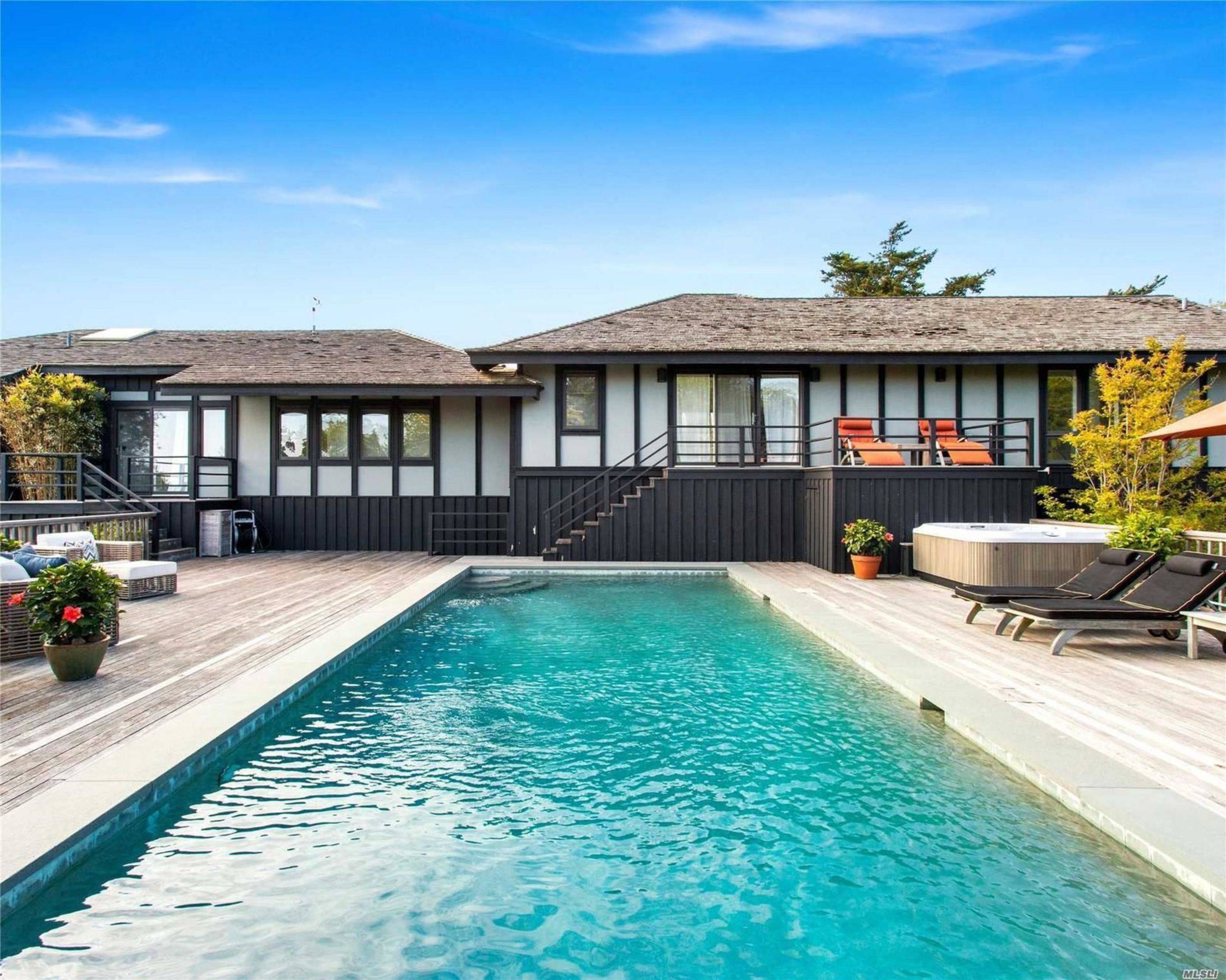 Gated Waterfront with Beach Rights