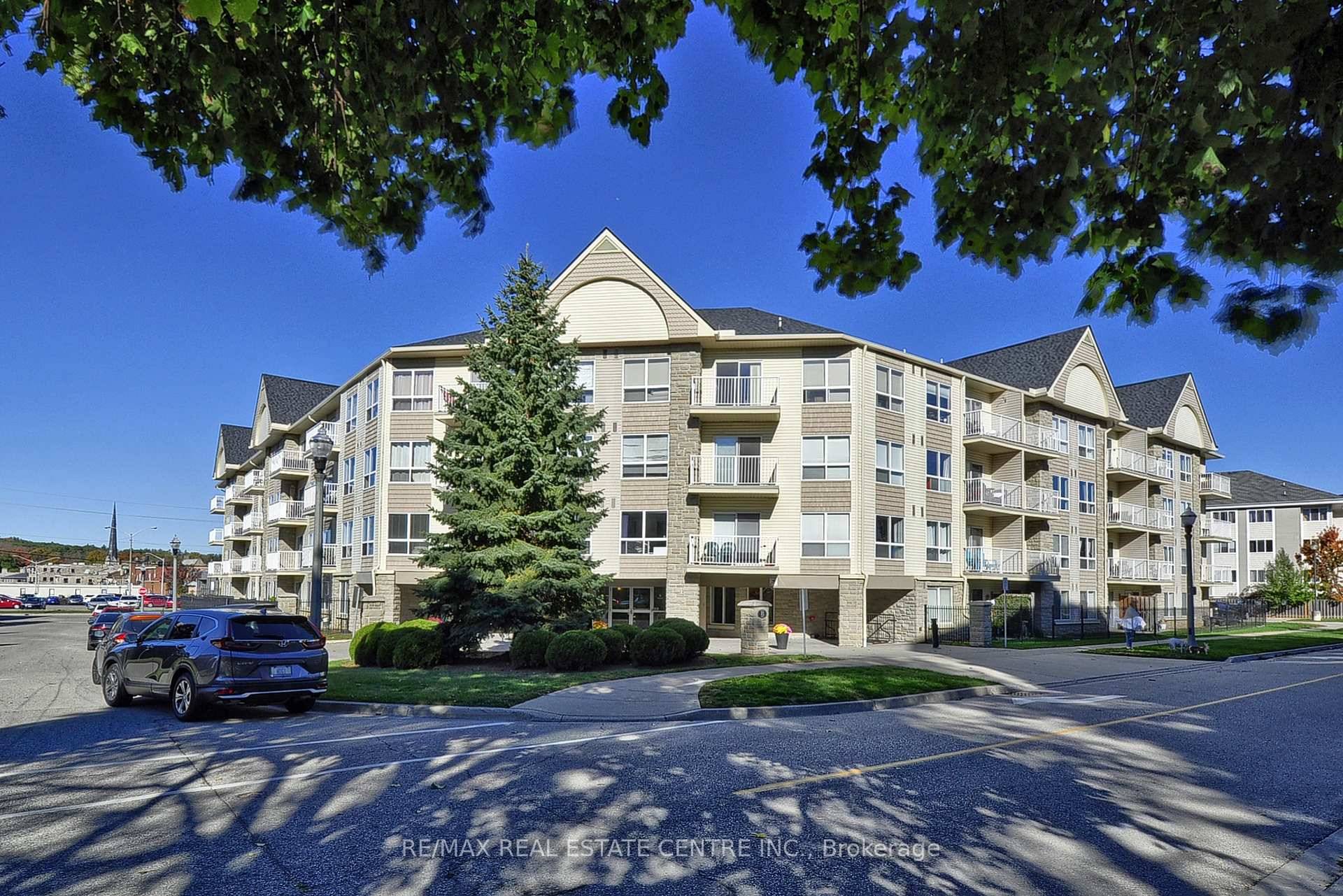 Perfectly situated just minutes from Cambridge's vibrant Gaslight District.