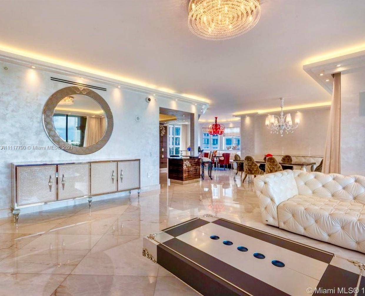 7151 unit is located in the concierge building Palazzo Del Mare.
