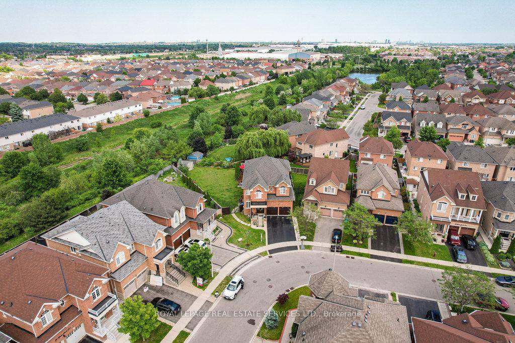 The home is an impressive 5 bed, 5 bath plus 2 bed basement home in sought after North Brampton.