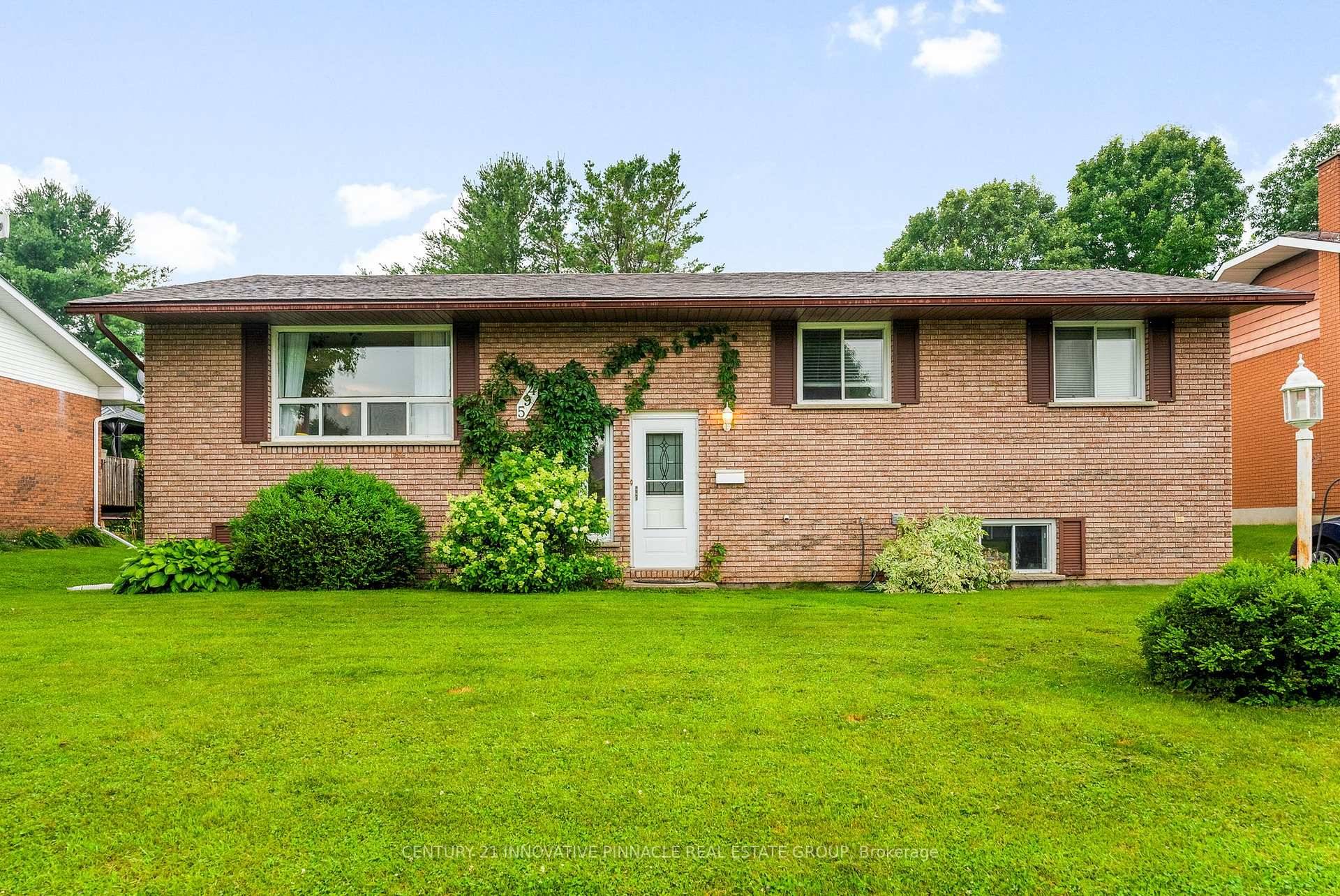 Welcome to this lovely east end hi ranch home conveniently located within walking distance to schools, shopping and other amenities !