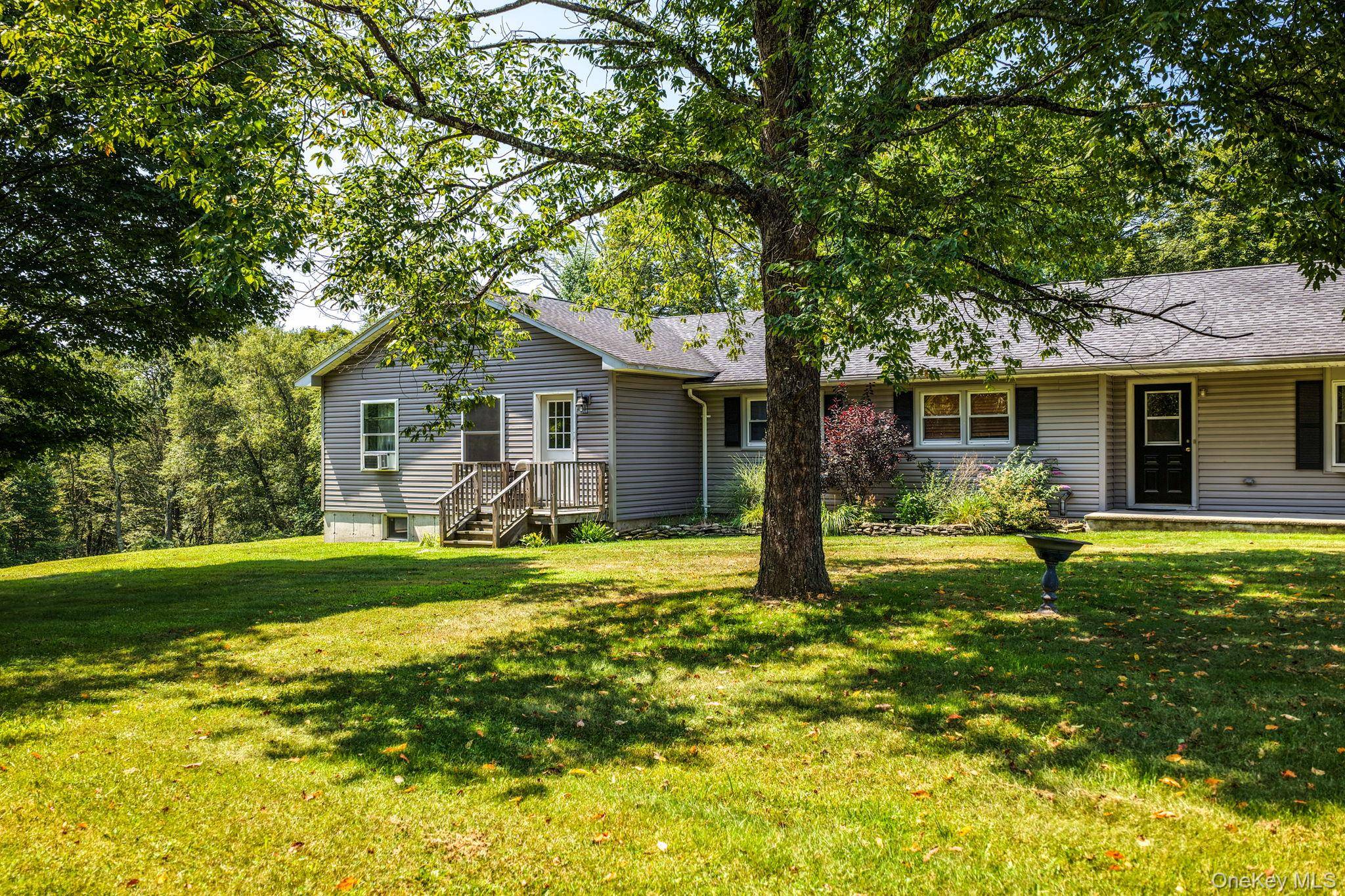 Imagine driving down a tree lined property where the world slows down, and home feels like a retreat.