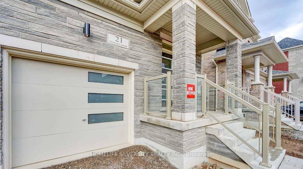 Beautiful Semi Detached home for lease, More Than 1550 Sq Ft Living Space.